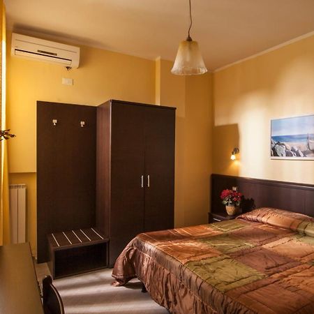 Hotel Il Cavaliere Nero تيرّينْيا المظهر الخارجي الصورة